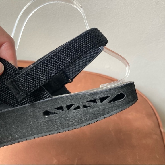 The Healing Sole | Everett Woven Mesh Strap Plantar Fasciitis Platform Sandals - Picture 6 of 9